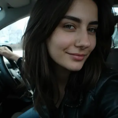Зарина, 27