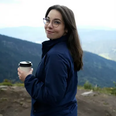 Elegant, 32